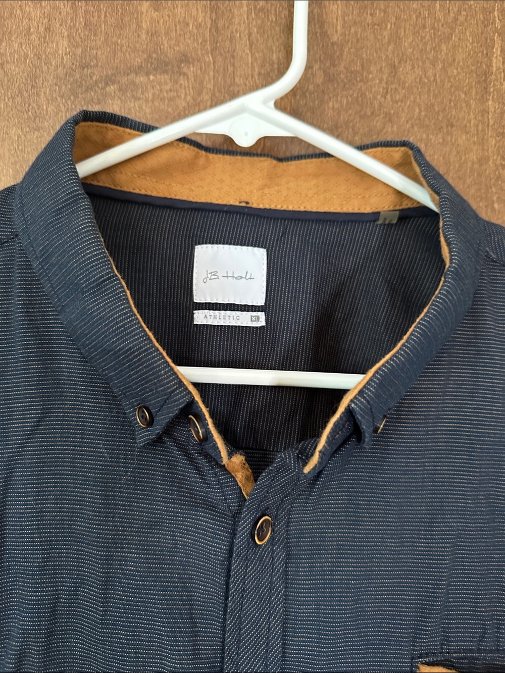 Men's JB Holt Long-Sleeve Button-Down Shirt in Dark Navy with Contrast Trim - Picture 3 of 7